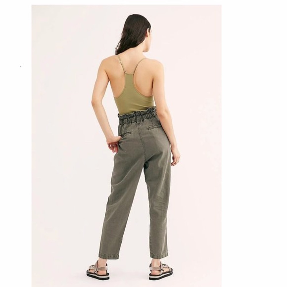 NWT FREE PEOPLE Margate Pleated Sugar Kelp Trouser - Picture 3 of 7